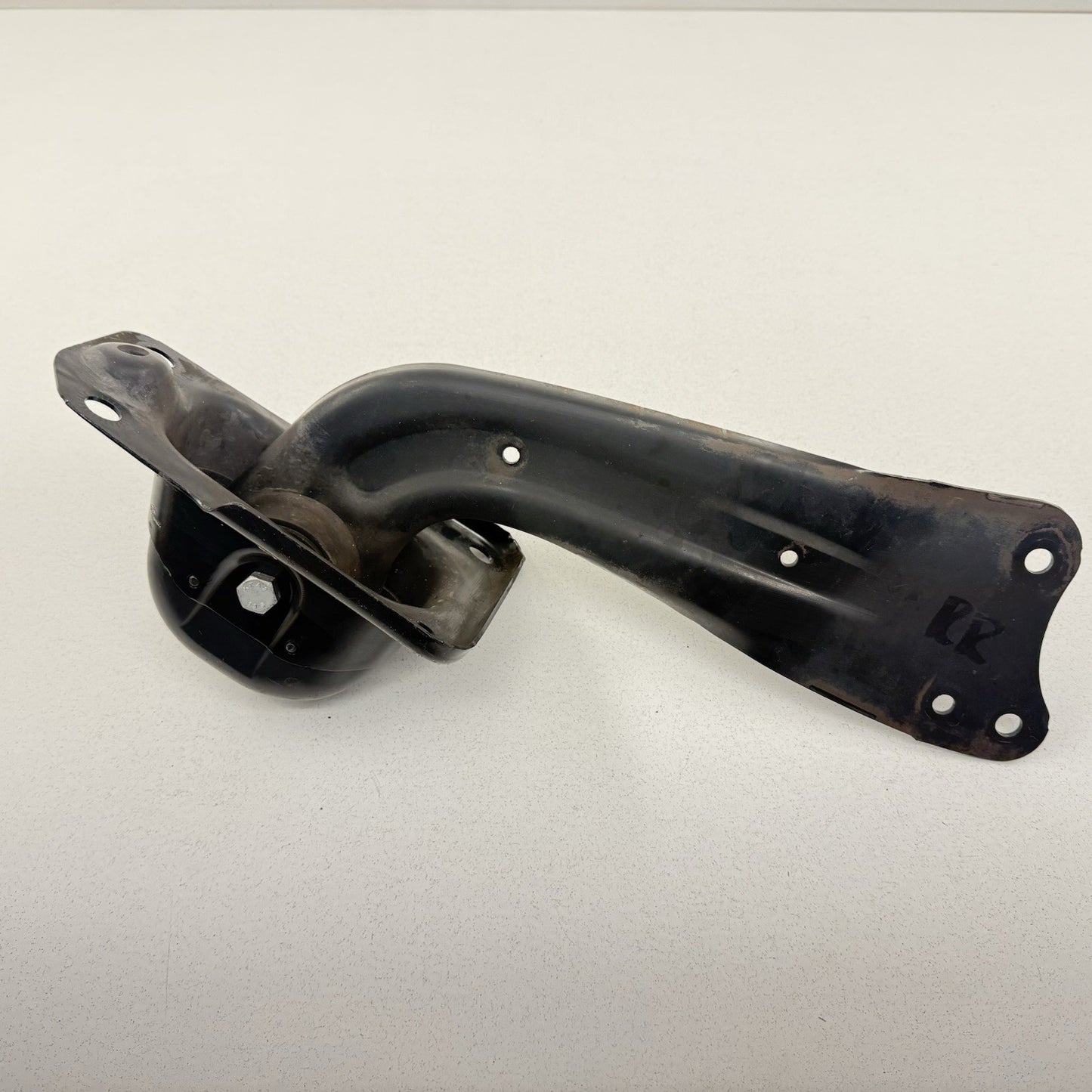 08-15 Audi TT Passenger Right Rear Control Arm Suspension Set OEM