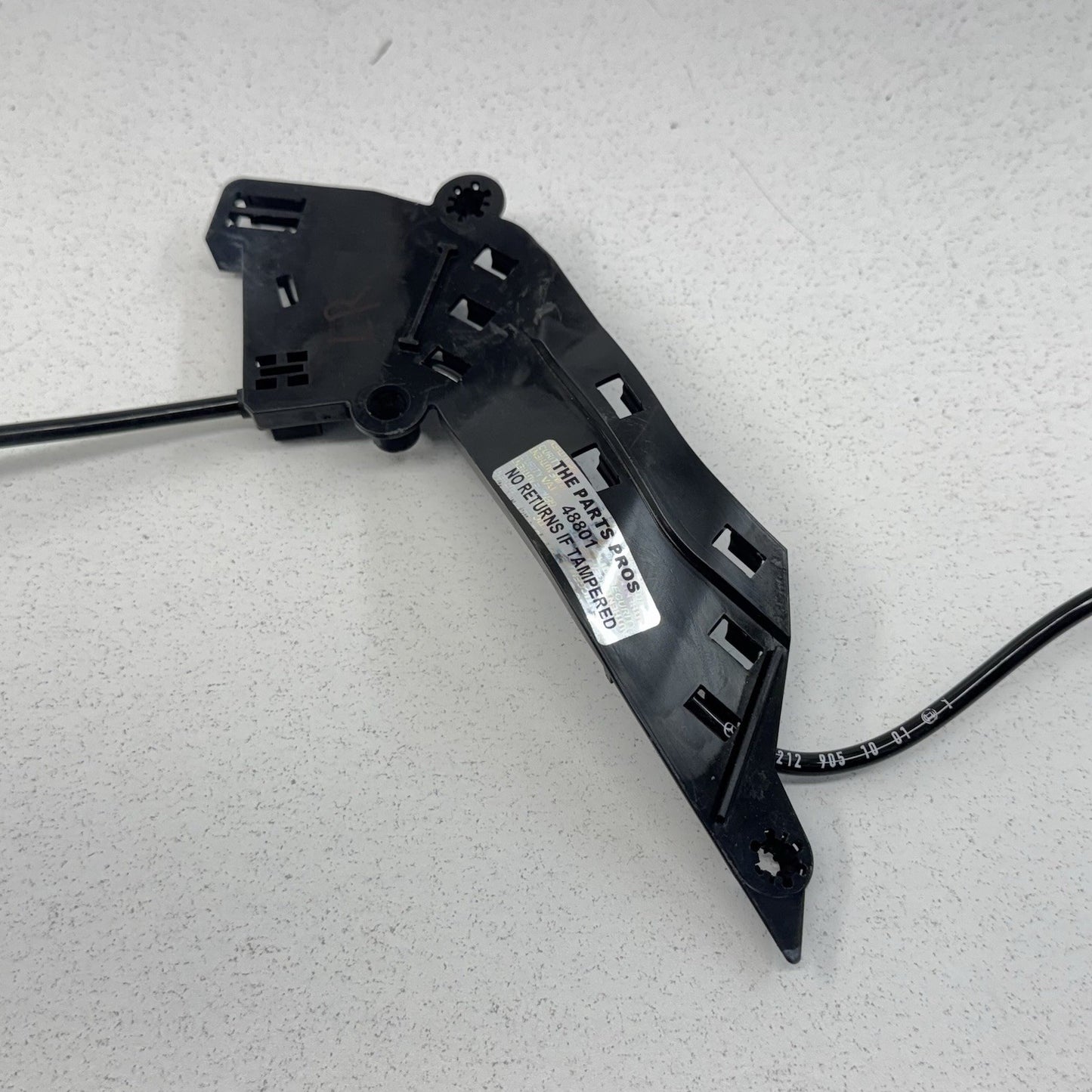 14-16 Mercedes W212 E350 Driver Left Rear ABS Wheel Speed Sensor A2129051001 OEM