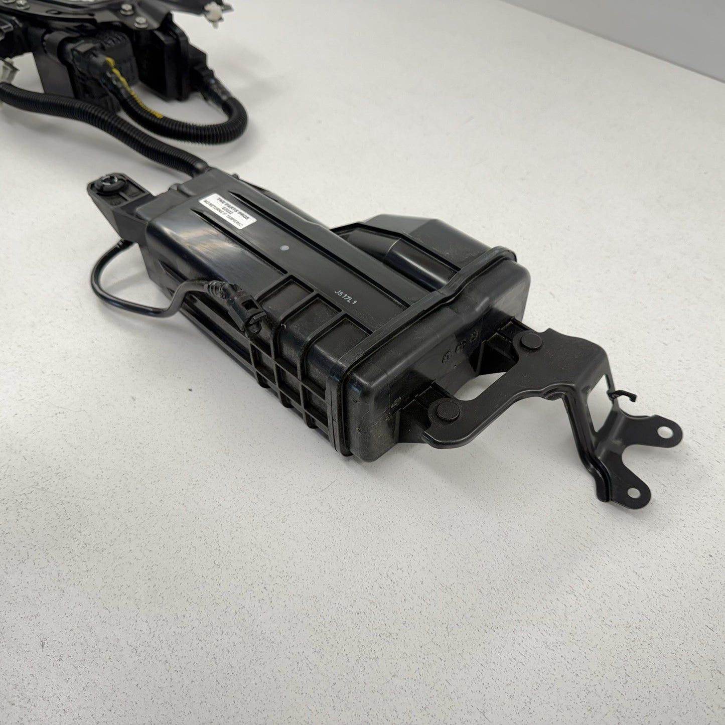 22-26 Toyota GR86 BRZ Fuel Evap Vapor Charcoal Emission Canister 42035CC000 OEM