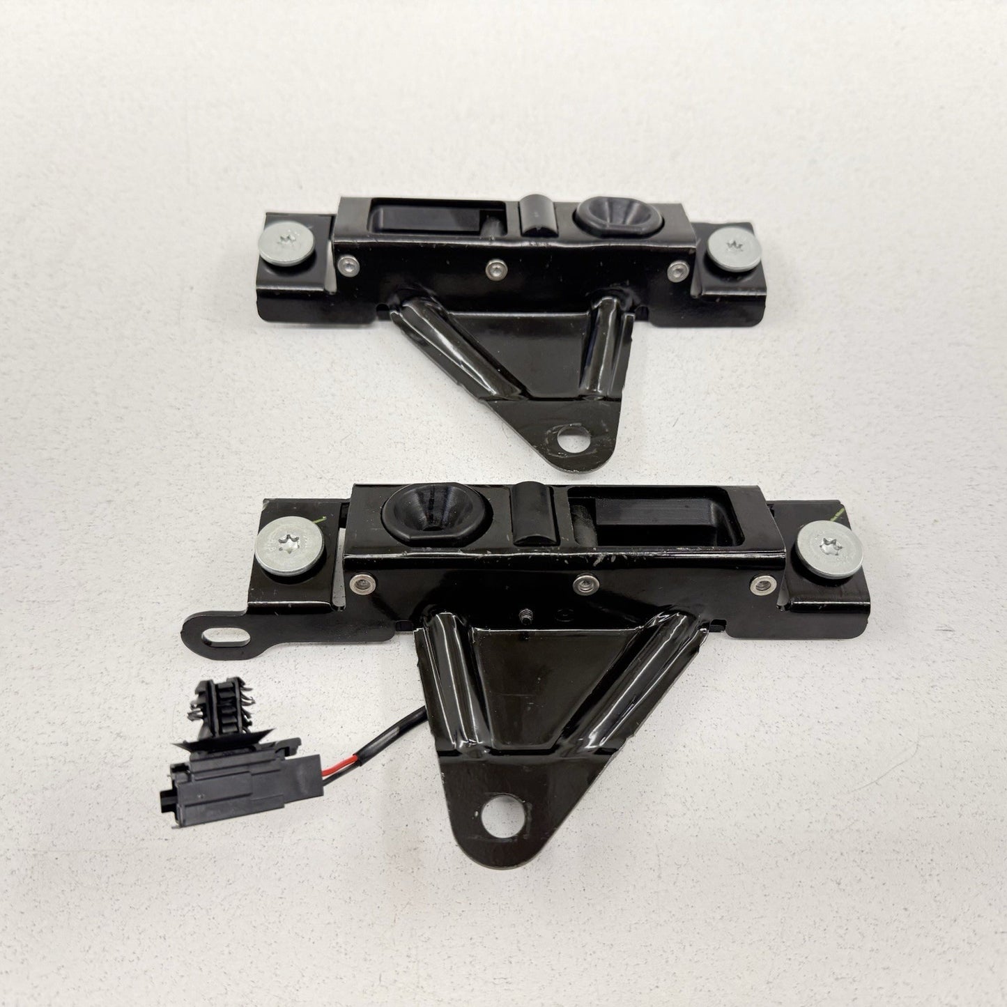 24-26 Ford Mustang Convertible Roof Top Catch Closing Latch Lock Pair OEM
