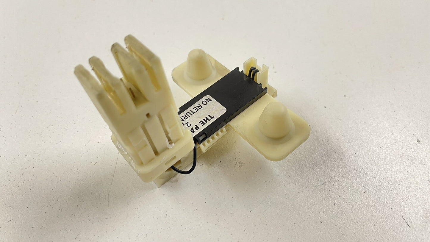 20-23 TESLA MODEL Y BATTERY END LINK TERMINAL FUSE RELAY MODULE 2840625 OEM