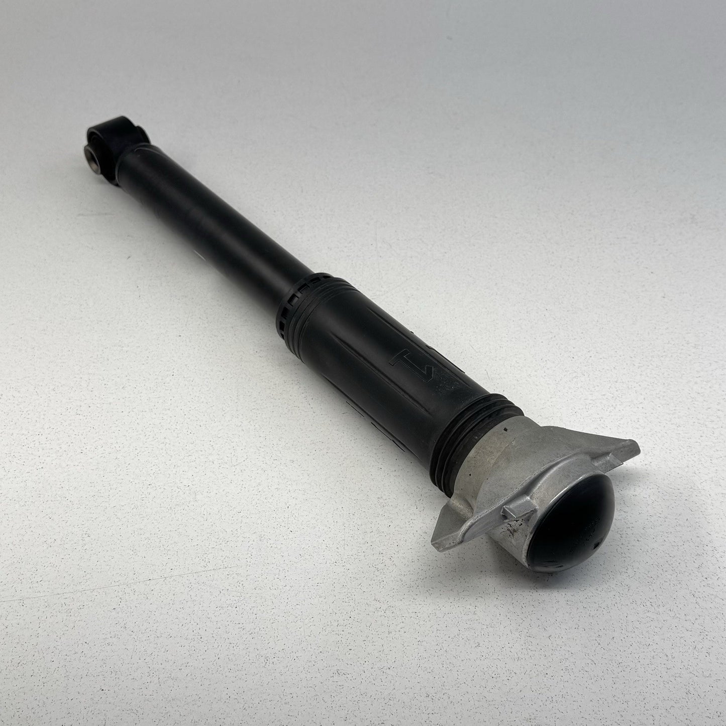 17-22 Toyota Prius Prime Left Or Right Rear Strut Shock Absorber 48530-47461 OEM
