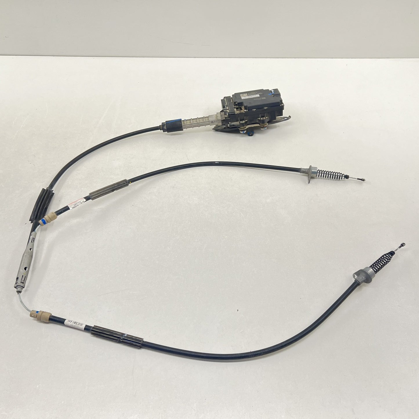 17-24 CHEVROLET CAMARO ZL1 ELECTRONIC PARKING BRAKE ACTUATOR 84121971 OEM