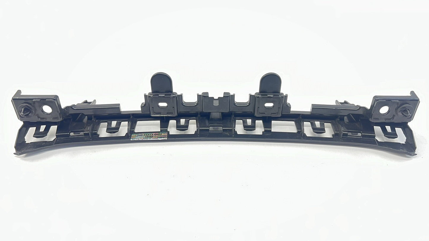 2024 FORD MUSTANG GT REAR CENTER BUMPER BRACKET SUPPORT MOUNT PR3B-17B861-A OEM