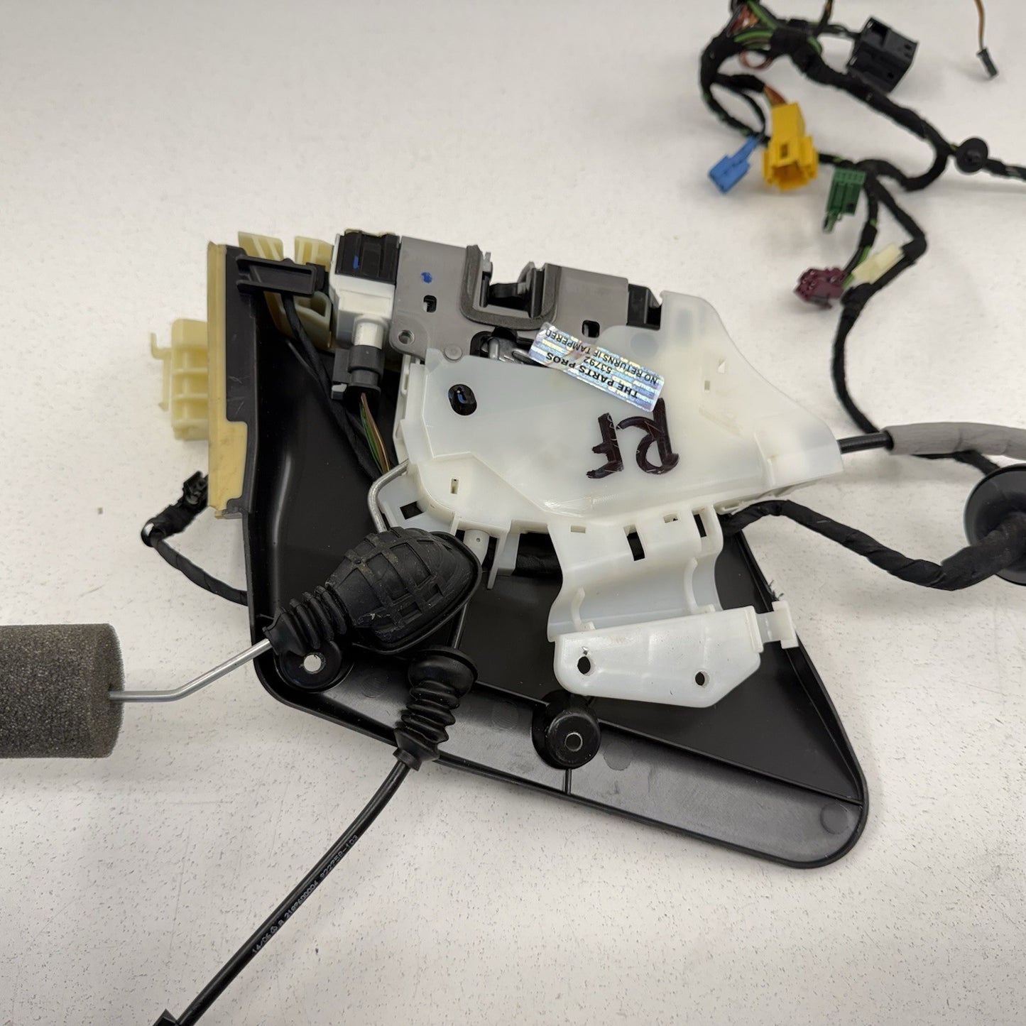 12-18 Mercedes W218 CLS550 Passenger Right Front Door Latch Lock Actuator OEM