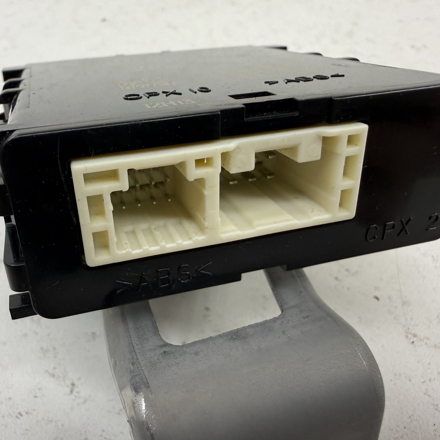 2019-2025 Toyota RAV4 Windshield Wiper Relay Control Module 85940-42040 OEM