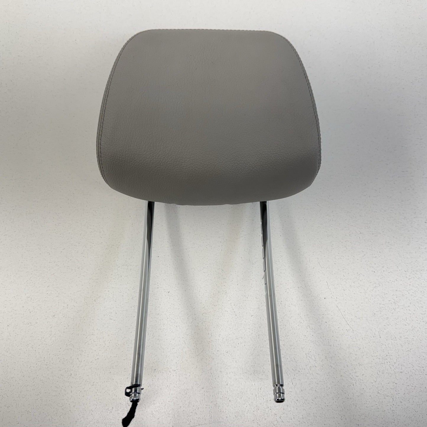 12-18 Mercedes W218 CLS550 Front Seat Headrest Head Rest Left Or Right Gray OEM