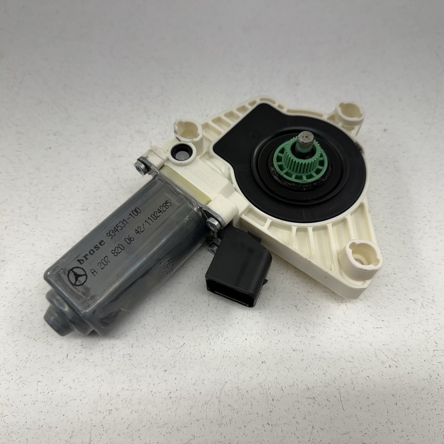 12-18 Mercedes W218 CLS550 Driver Left Front Door Window Regulator Motor OEM