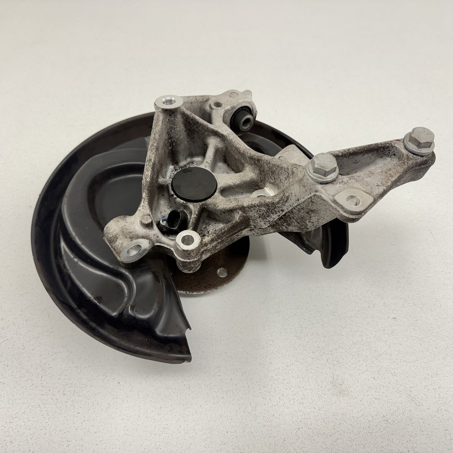 08-14 Audi TT FWD Passenger Right Rear Spindle Knuckle Hub Wheel Bearing OEM