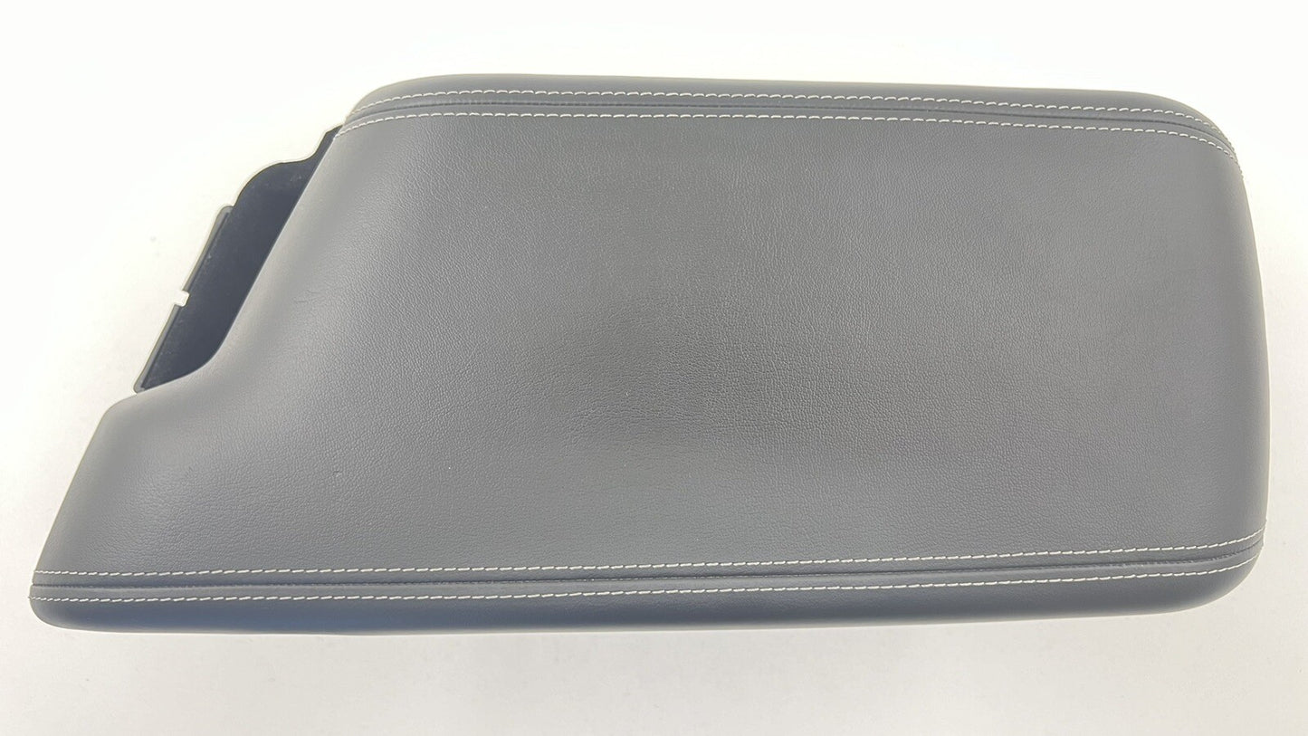 22-24 CADILLAC CT4 V BLACKWING CENTER CONSOLE ARMREST ARM REST STORAGE TRAY OEM