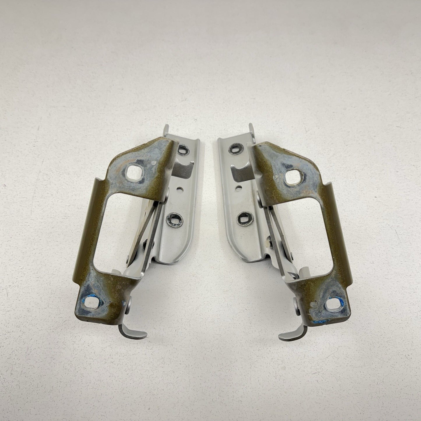 10-15 Chevy Camaro Front Hood Hinge Pair Left & Right OEM