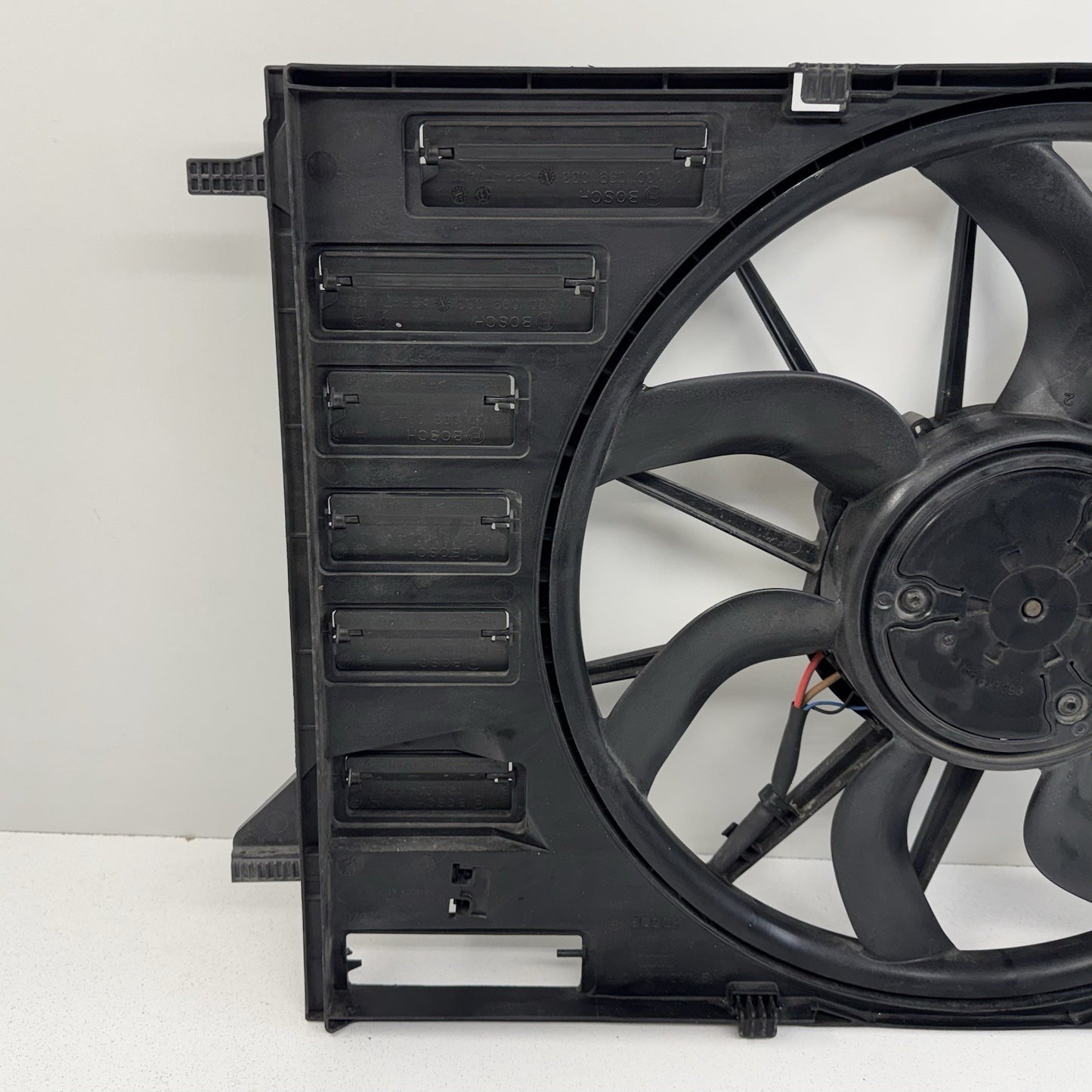 18-25 Audi A4 A5 S4 S5 Engine Radiator Cooling Fan Motor Shroud Assembly OEM