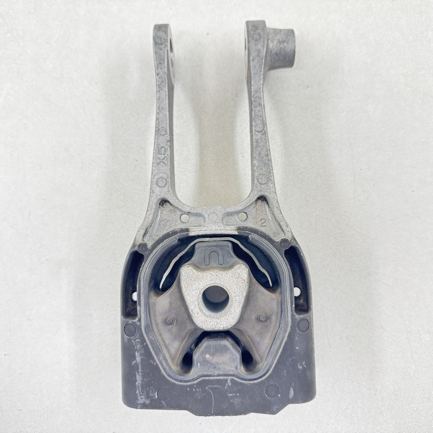 23-25 TOYOTA PRIUS TRANSMISSION MOUNT SUPPORT BRACKET OEM