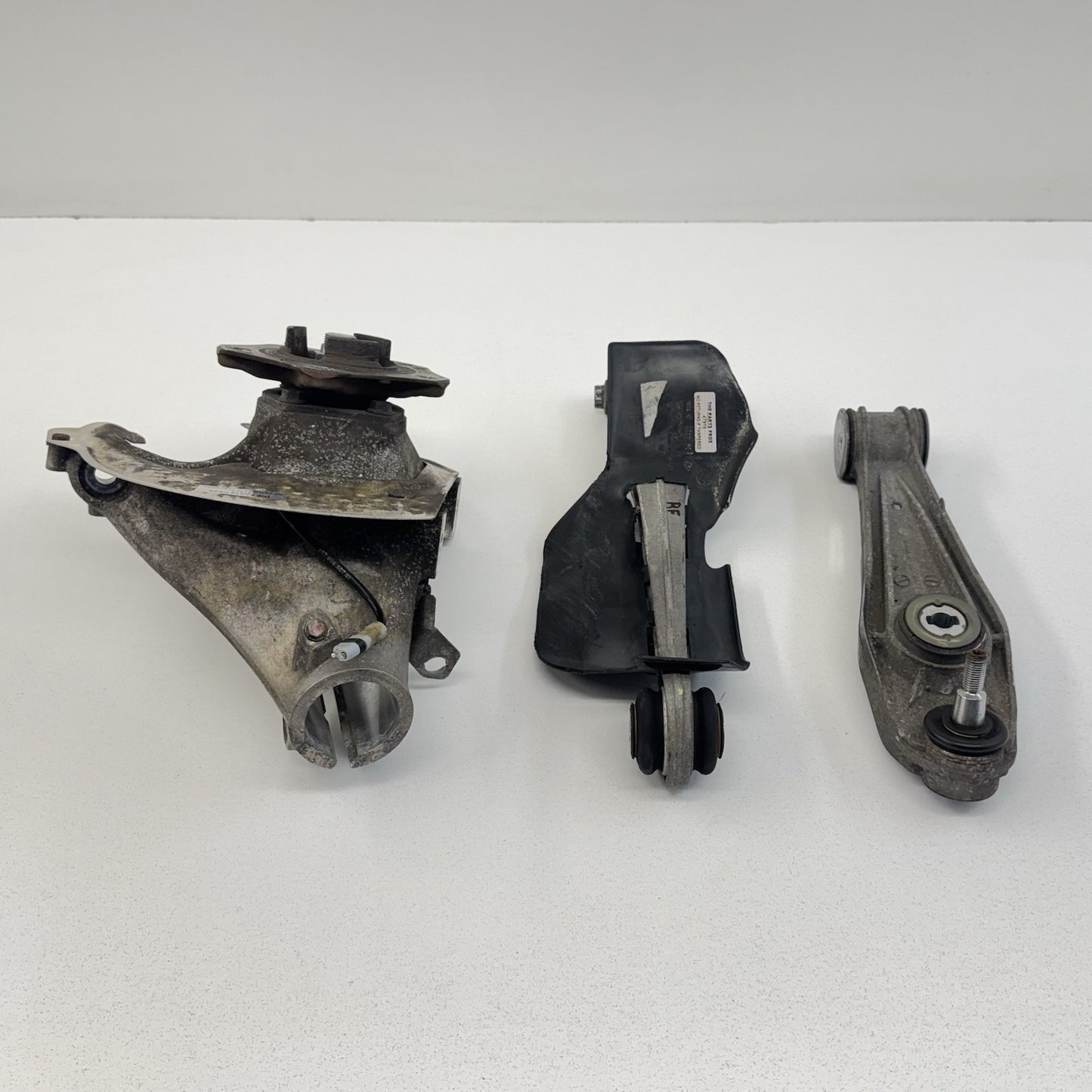 05-12 Porsche Boxster Cayman 987 Right Front Knuckle Hub W/ Control Arm Set OEM