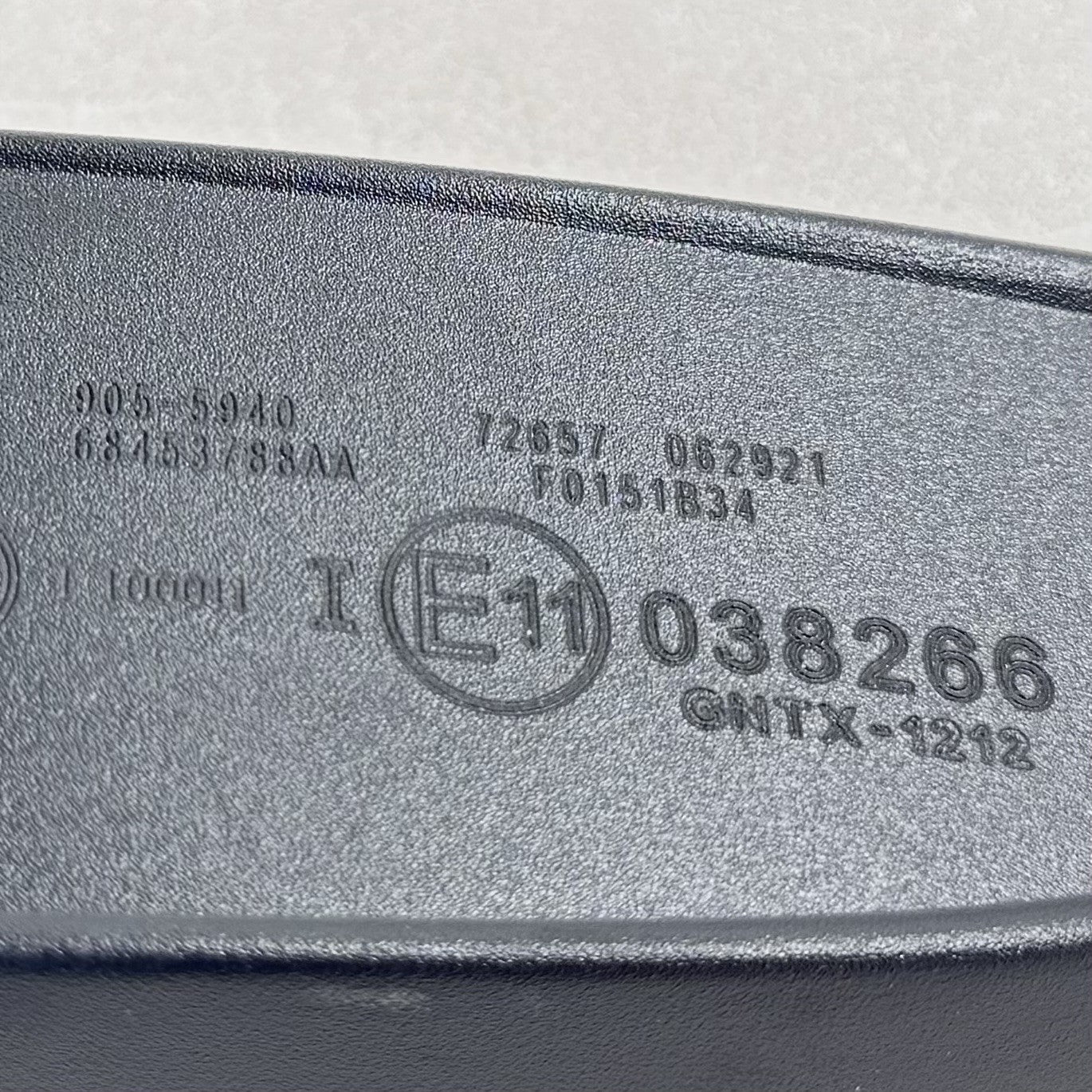 19-24 RAM 2500 3500 INTERIOR REAR VIEW MIRROR WITH AUTO DIM 68453788AA OEM