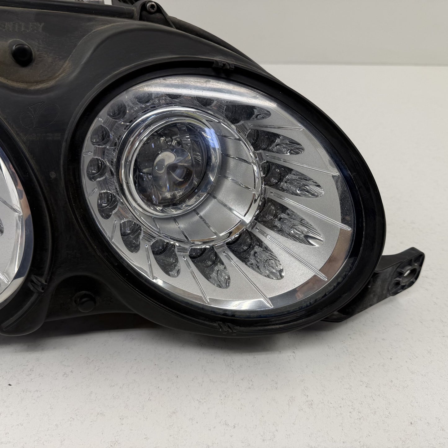 2014-2018 Bentley Flying Spur Right Front Bi Xenon HID Headlight Light Lamp OEM