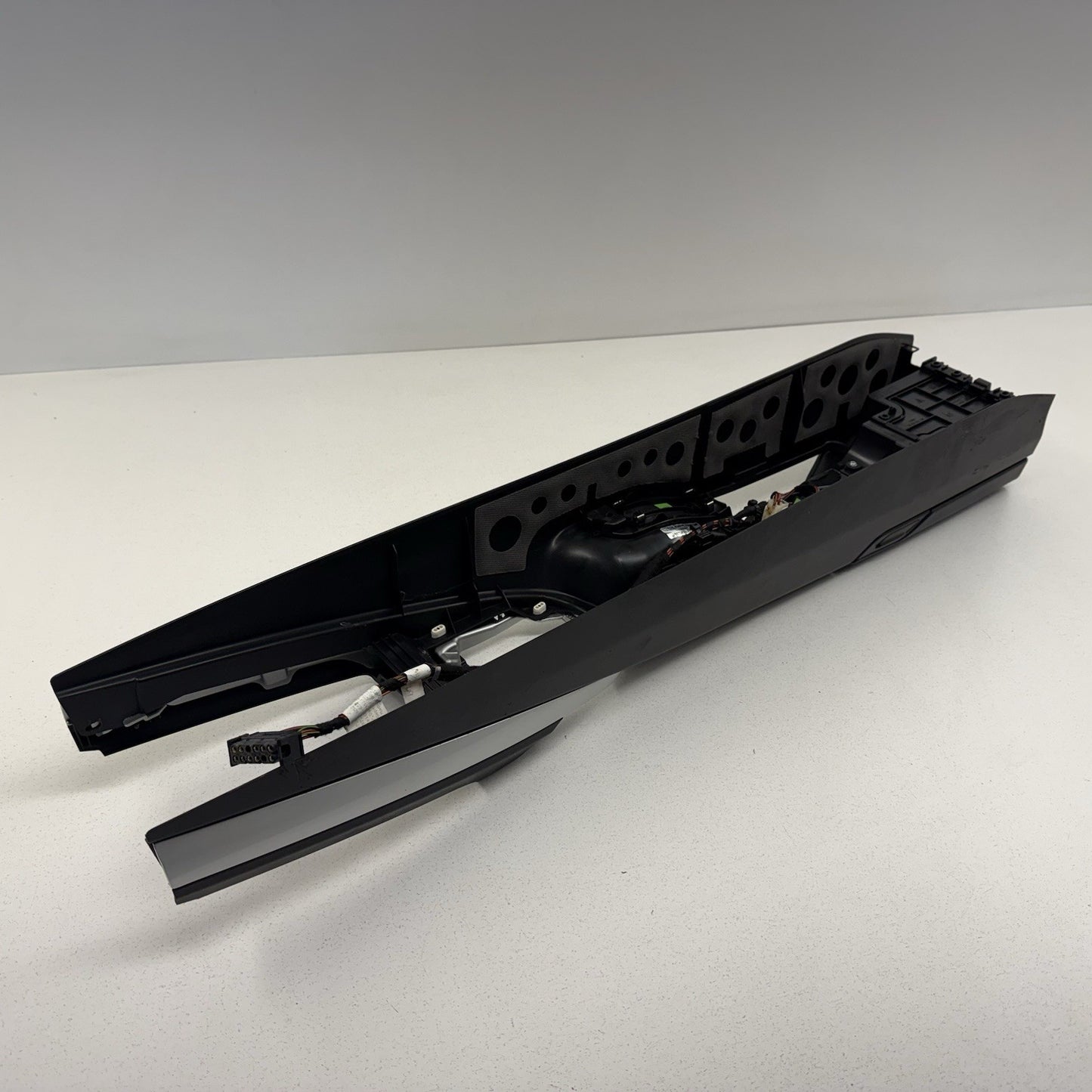 05-12 Porsche 911 997 Carrera Cabriolet Center Console Arm Rest Storage OEM