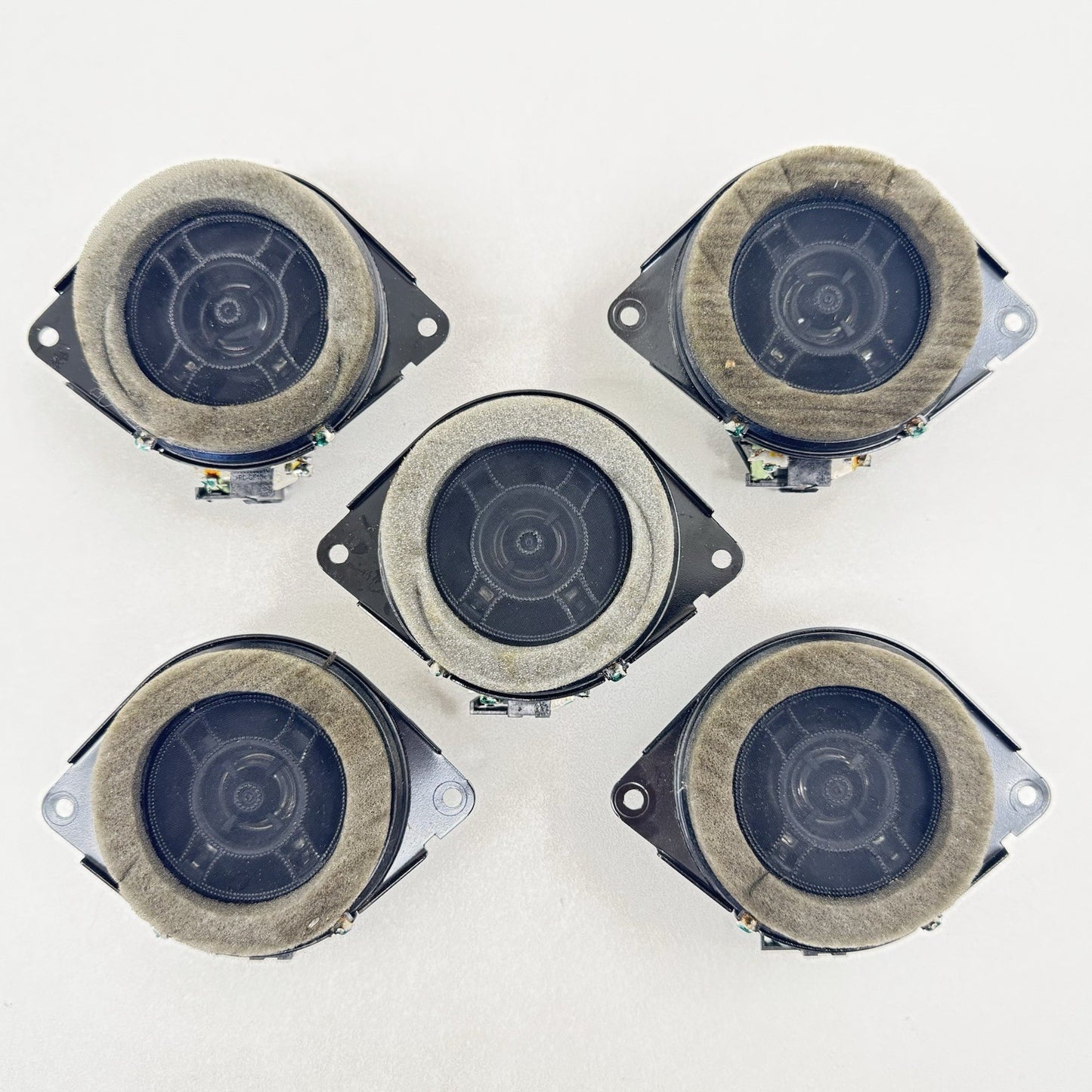 15-23 DODGE CHALLENGER LEFT AND RIGHT DOOR SPEAKER WITH PILLAR SPEAKERS SET OEM