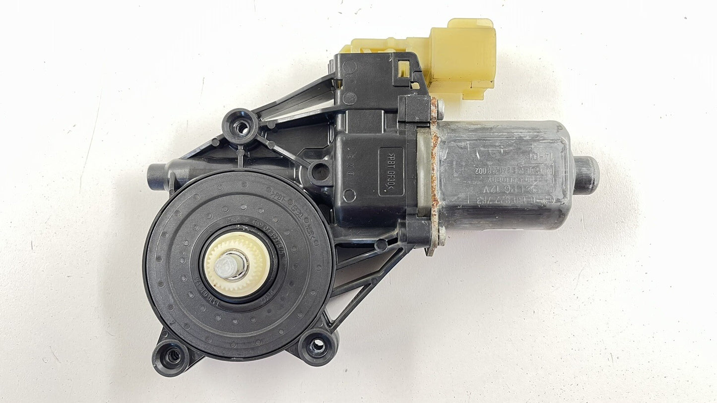 14-23 MASERATI GHIBLI RIGHT FRONT OR REAR DOOR WINDOW REGULATOR MOTOR OEM