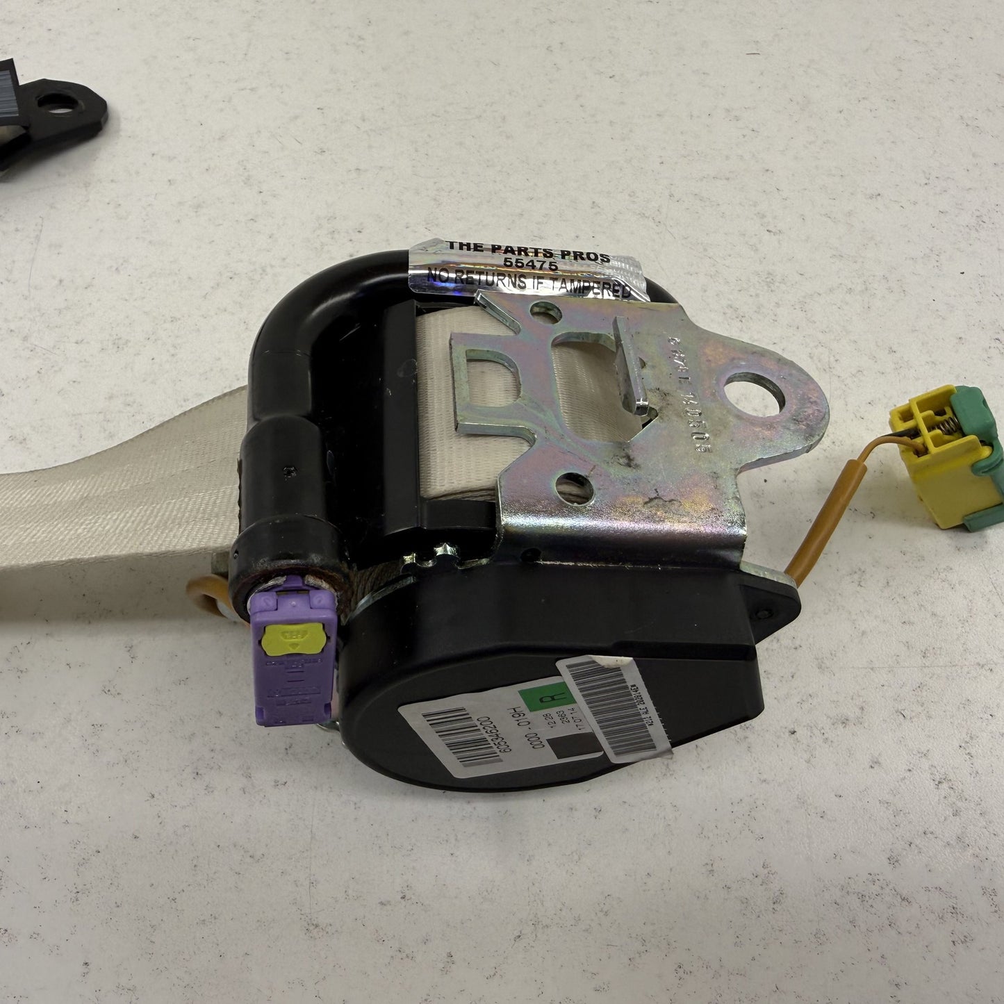 2014-2018 Bentley Flying Spur Right Rear Seatbelt Seat Belt Retractor OEM