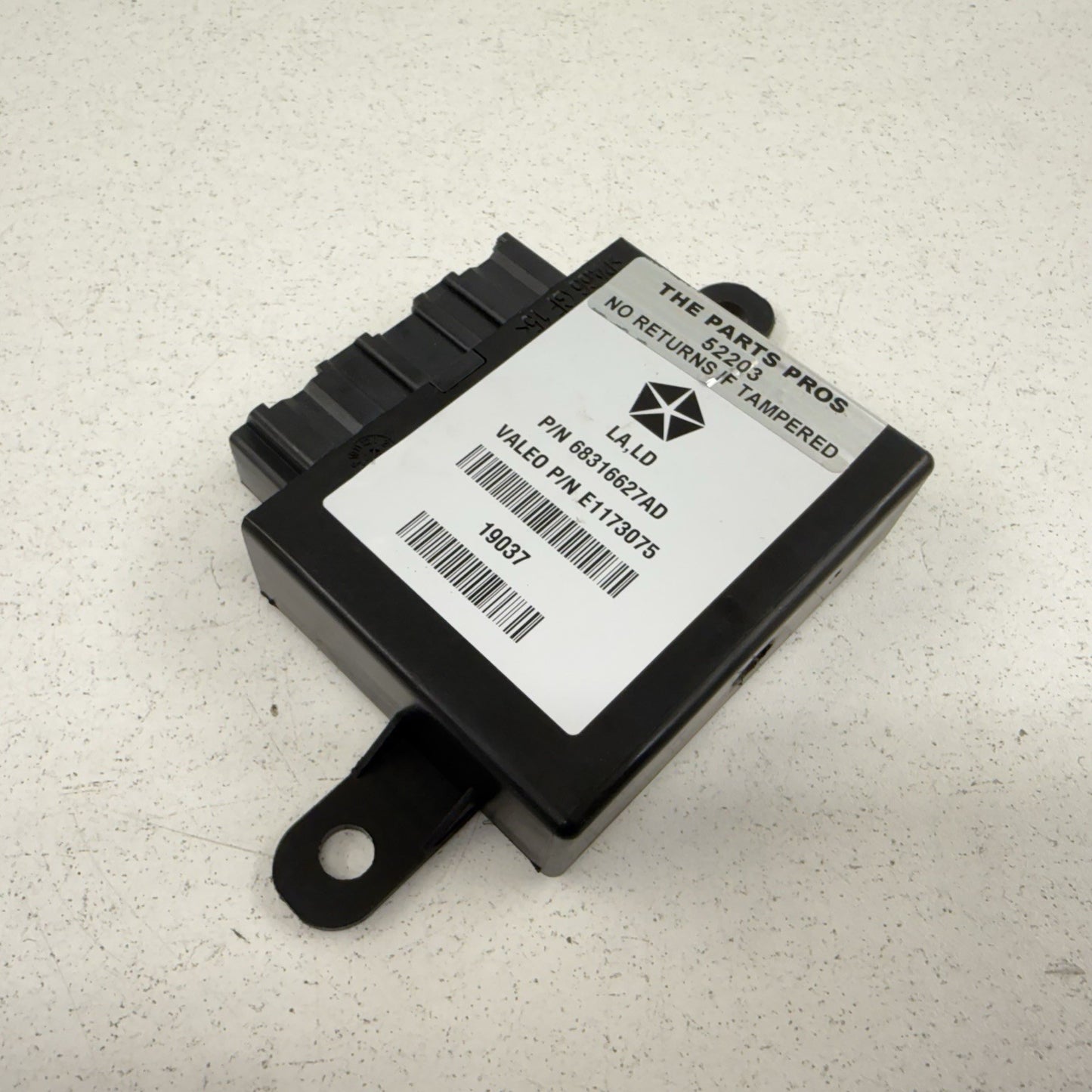 17-19 Dodge Challenger Charger Park Parking Assist Control Module 68316627AD OEM