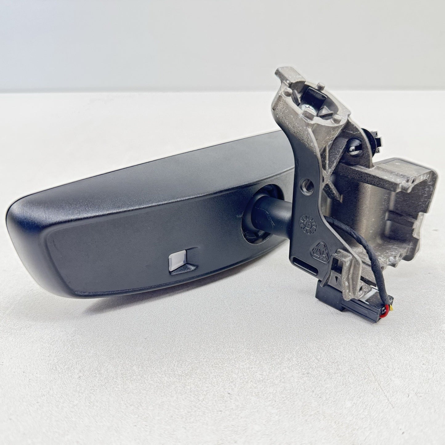 19-24 RAM 2500 3500 INTERIOR REAR VIEW MIRROR WITH AUTO DIM 68453788AA OEM