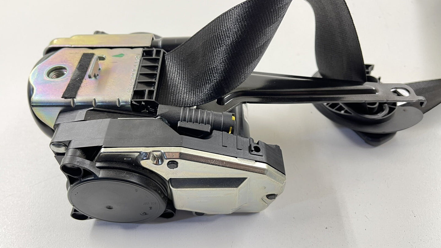17-20 AUDI A4 S4 PASSENGER RIGHT FRONT SEATBELT SEAT BELT RETRACTOR BLACK OEM