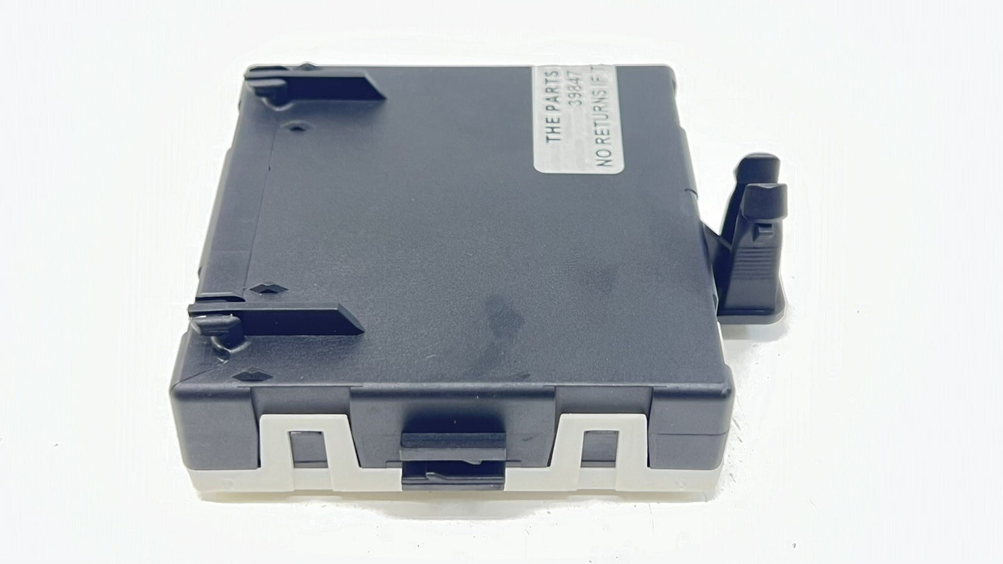 15-21 MERCEDES-BENZ C63S PASSENGER RIGHT REAR DOOR CONTROL MODULE OEM