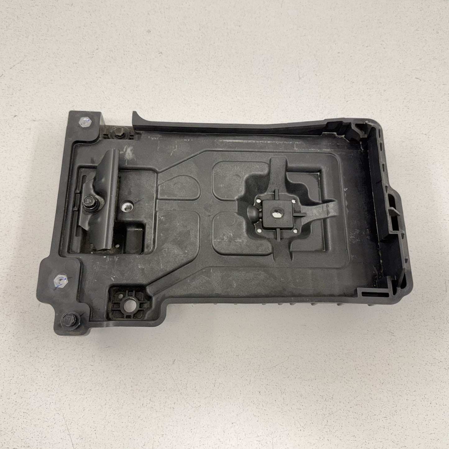 21-26 Hyundai Elantra Battery Tray Bracket Holder Plate 37150-AA000 OEM