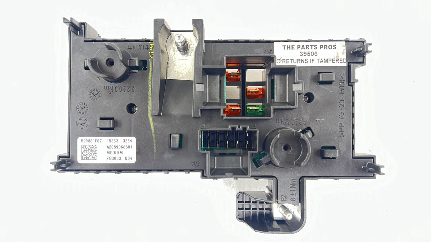 15-18 MERCEDES-BENZ C63S W205 REAR FUSE RELAY JUNCTION BOX A 205 906 85 01 OEM