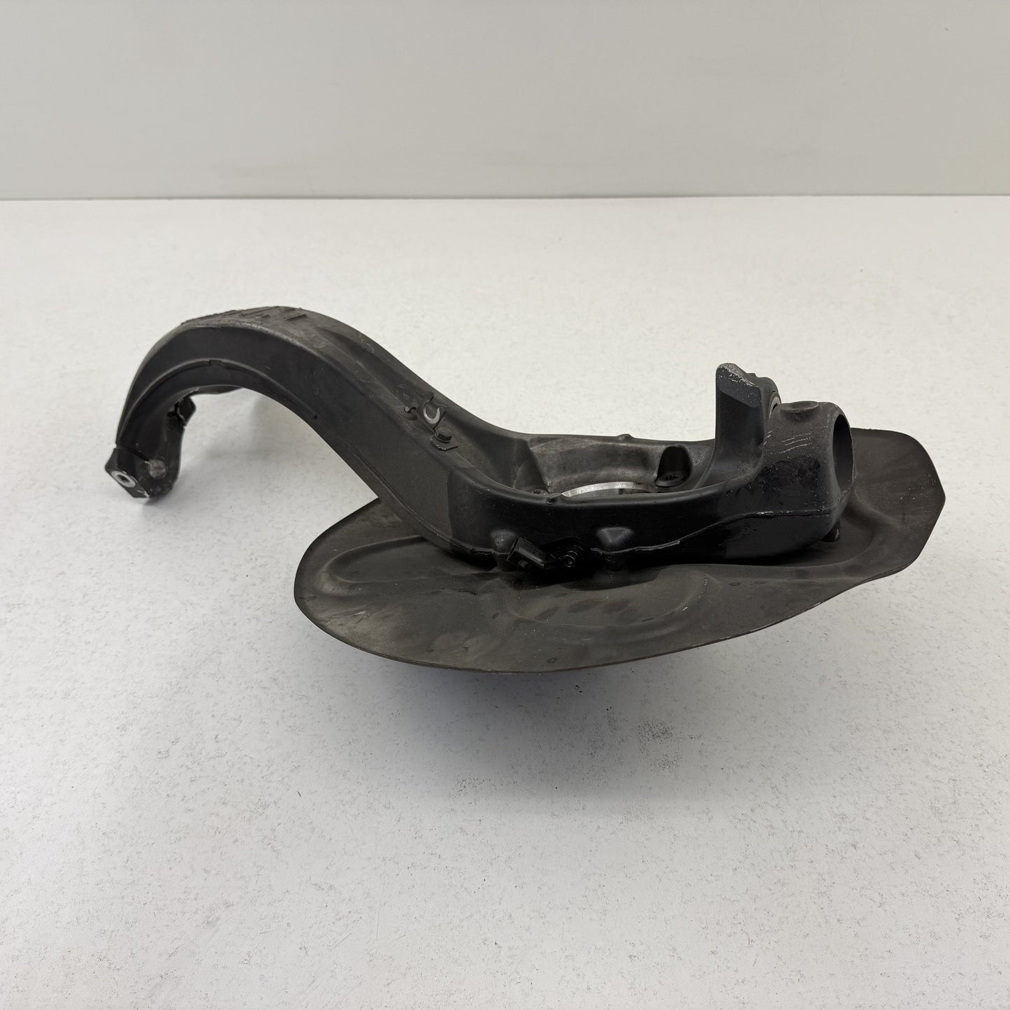 2014-2018 Bentley Flying Spur Right Front Spindle Knuckle Hub Wheel Bearing OEM