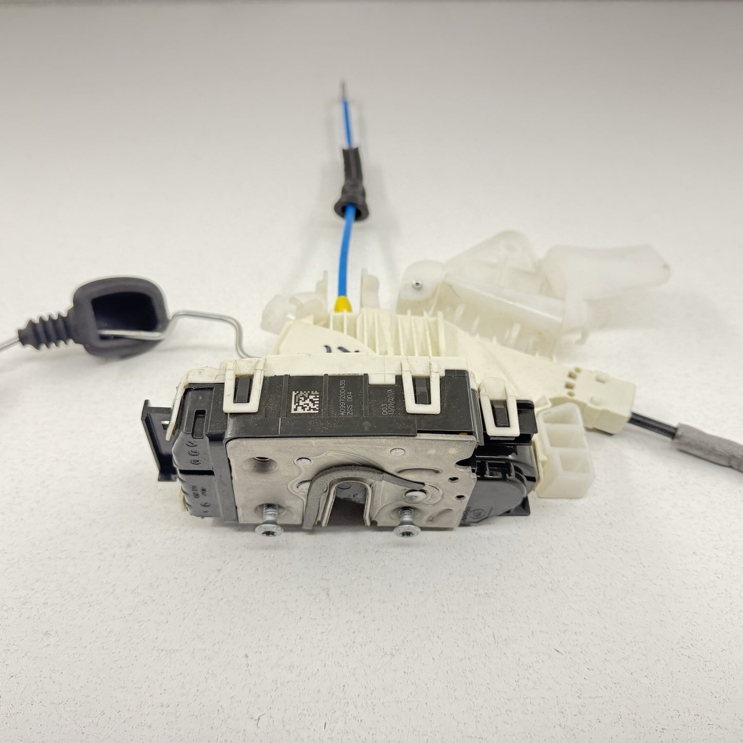 10-16 Mercedes W212 E350 Passenger Right Front Door Latch Lock Actuator OEM