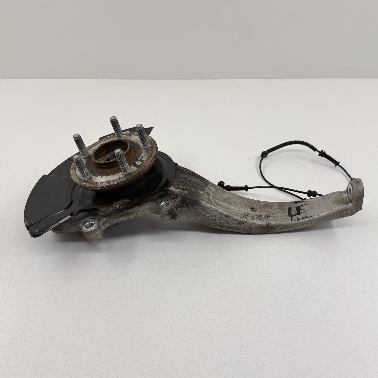 2021-2026 Dodge Durango SRT 392 Left Front Spindle Knuckle Hub Wheel Bearing OEM