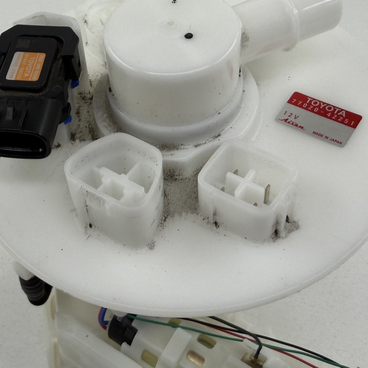 2019-2025 Toyota RAV4 Hybrid Gas Tank Fuel Pump Sending Unit 77020-42251 OEM