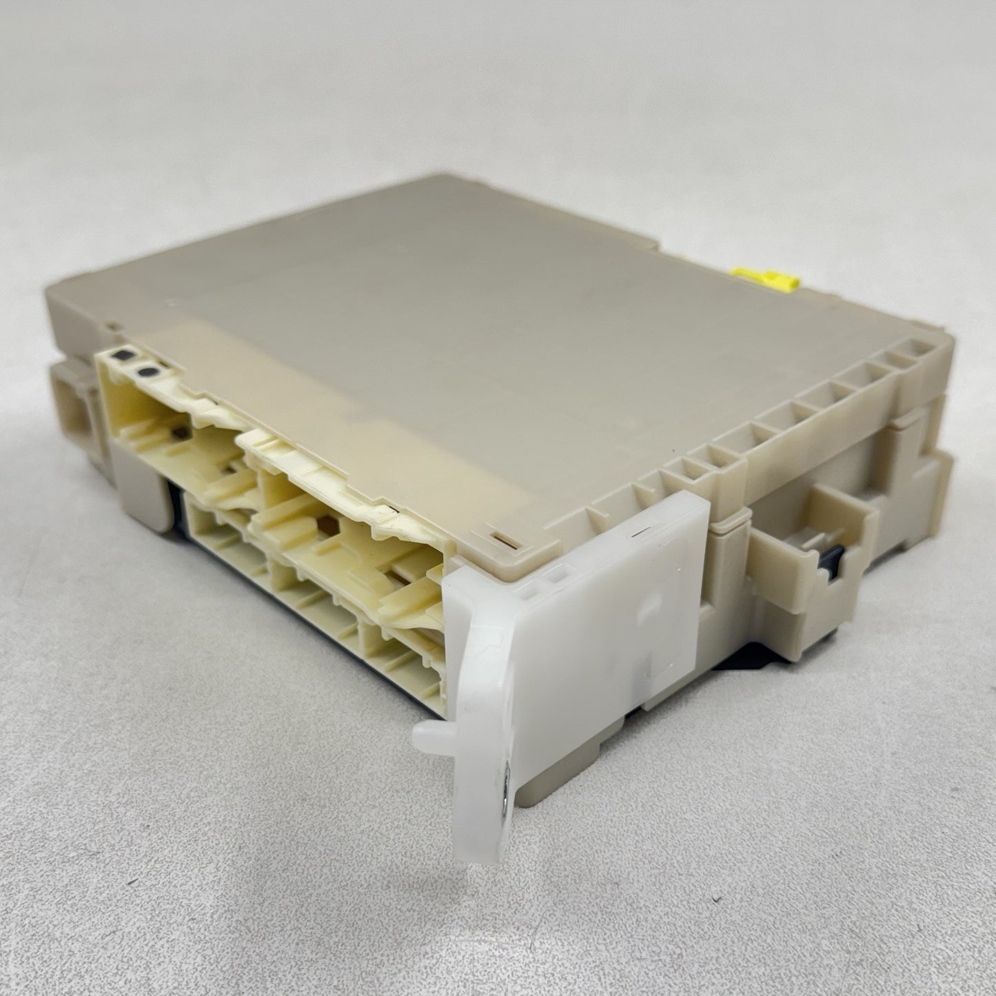 24-26 Toyota GR86 Integrated Body Control Module Fuse Relay Junction Box OEM