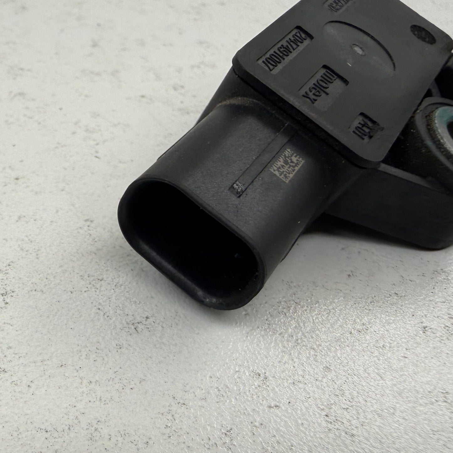 2022-2024 Rivian R1S R1T Acceleration Vibration Sensor 2047491007 OEM
