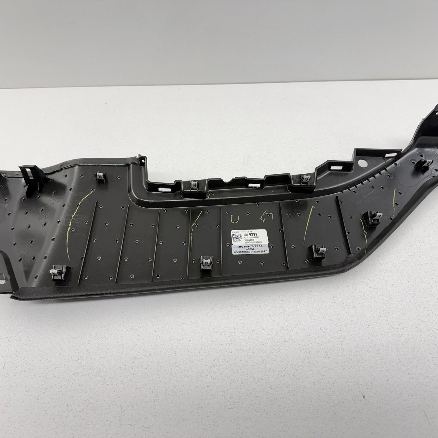 23-25 Chevrolet Silverado 1500 2500 3500 Dashboard Upper Trim Panel Leather OEM