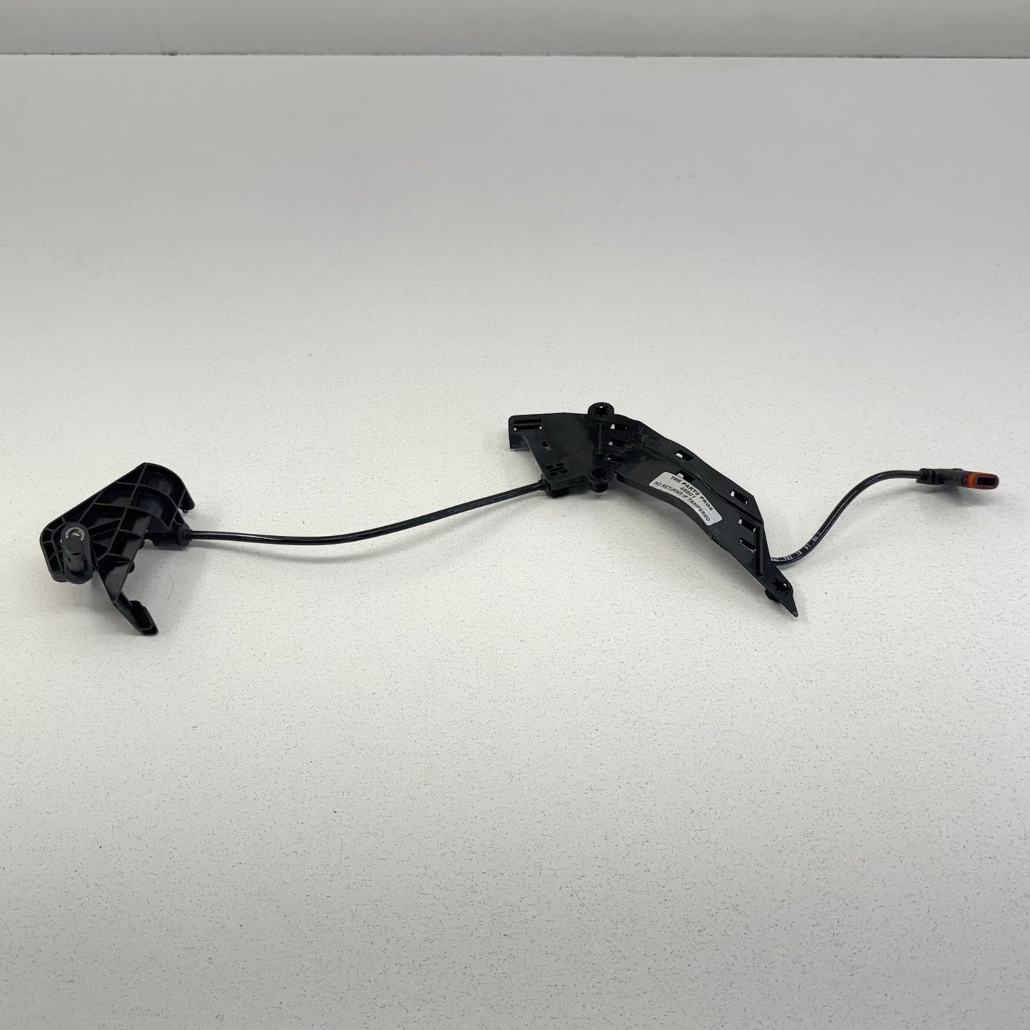 14-16 Mercedes W212 E350 Driver Left Rear ABS Wheel Speed Sensor A2129051001 OEM