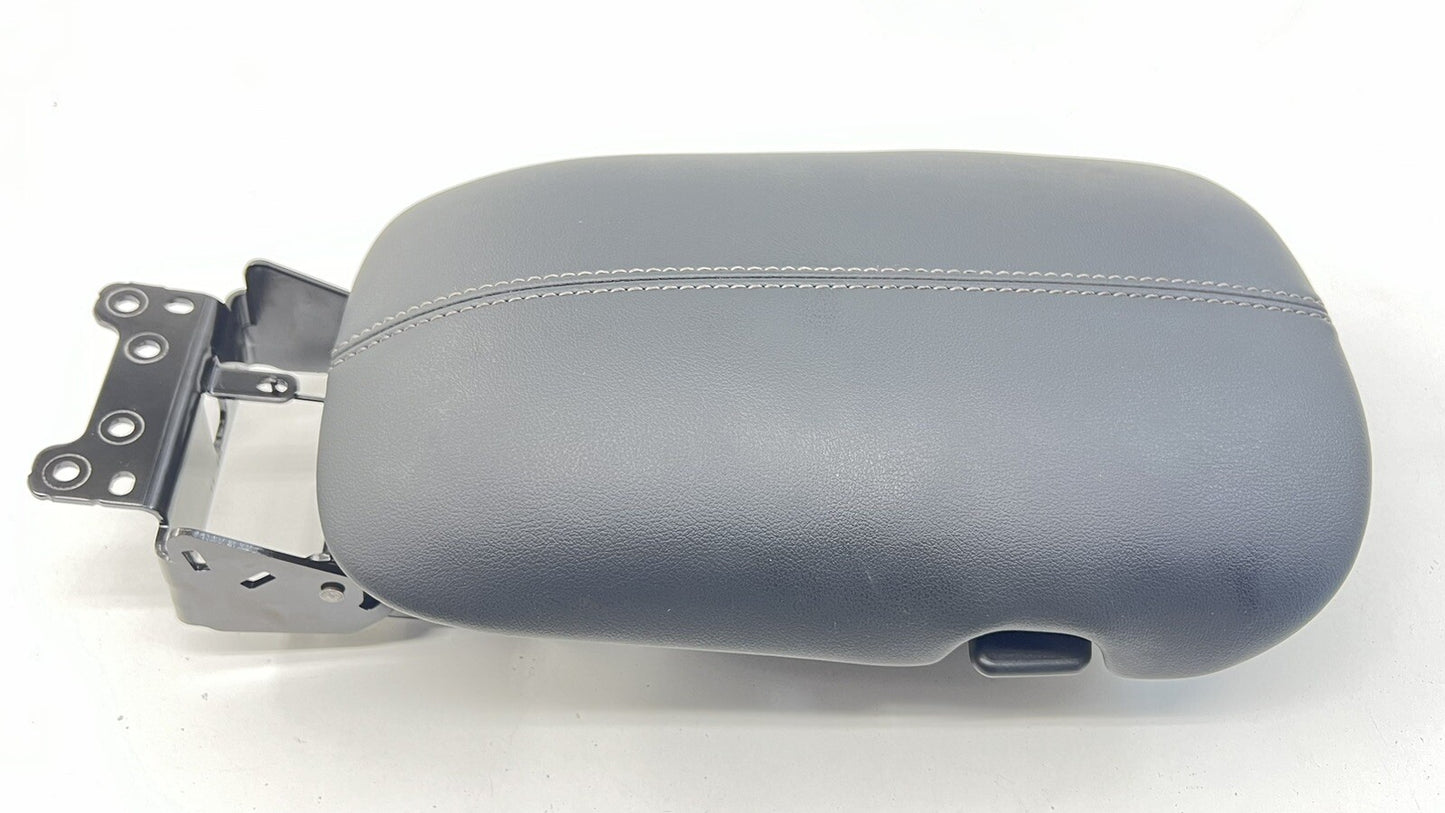 2024 FORD MUSTANG GT CENTER CONSOLE ARMREST ARM REST COVER LID OEM