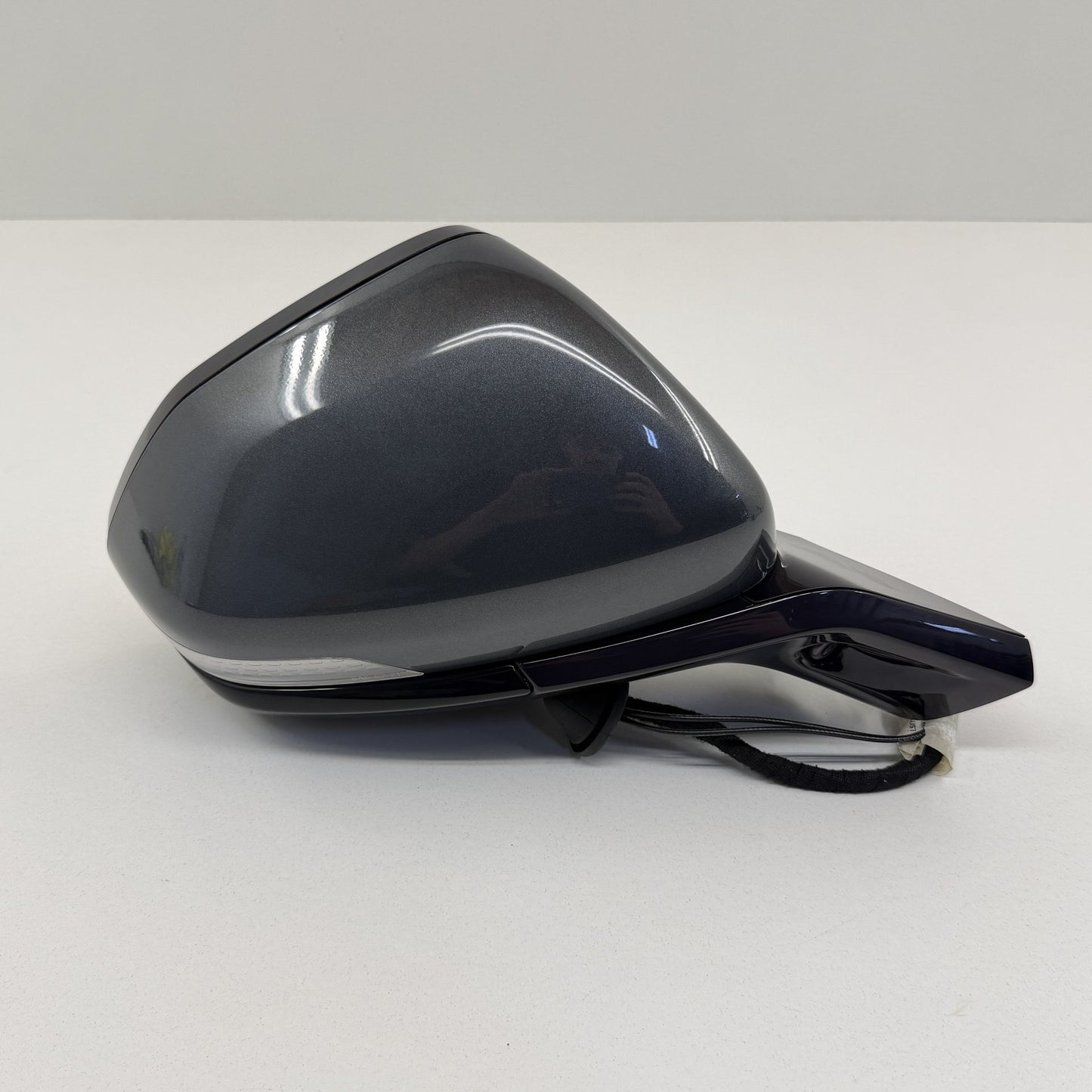 2022-2024 Rivian R1S R1T Right Front Door Mirror Side View W/ Camera OEM