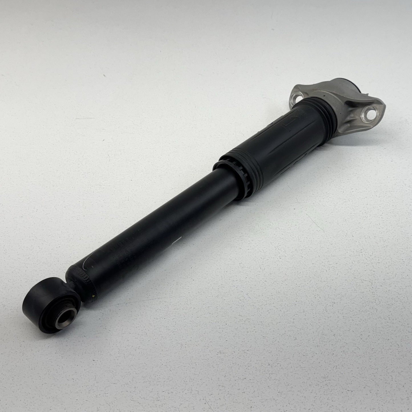 17-22 Toyota Prius Prime Left Or Right Rear Strut Shock Absorber 48530-47461 OEM