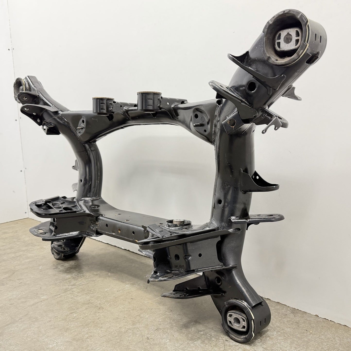 18-24 BMW G01 G02 X3 X4 2.0L Rear Subframe Crossmember Cradle Suspension OEM