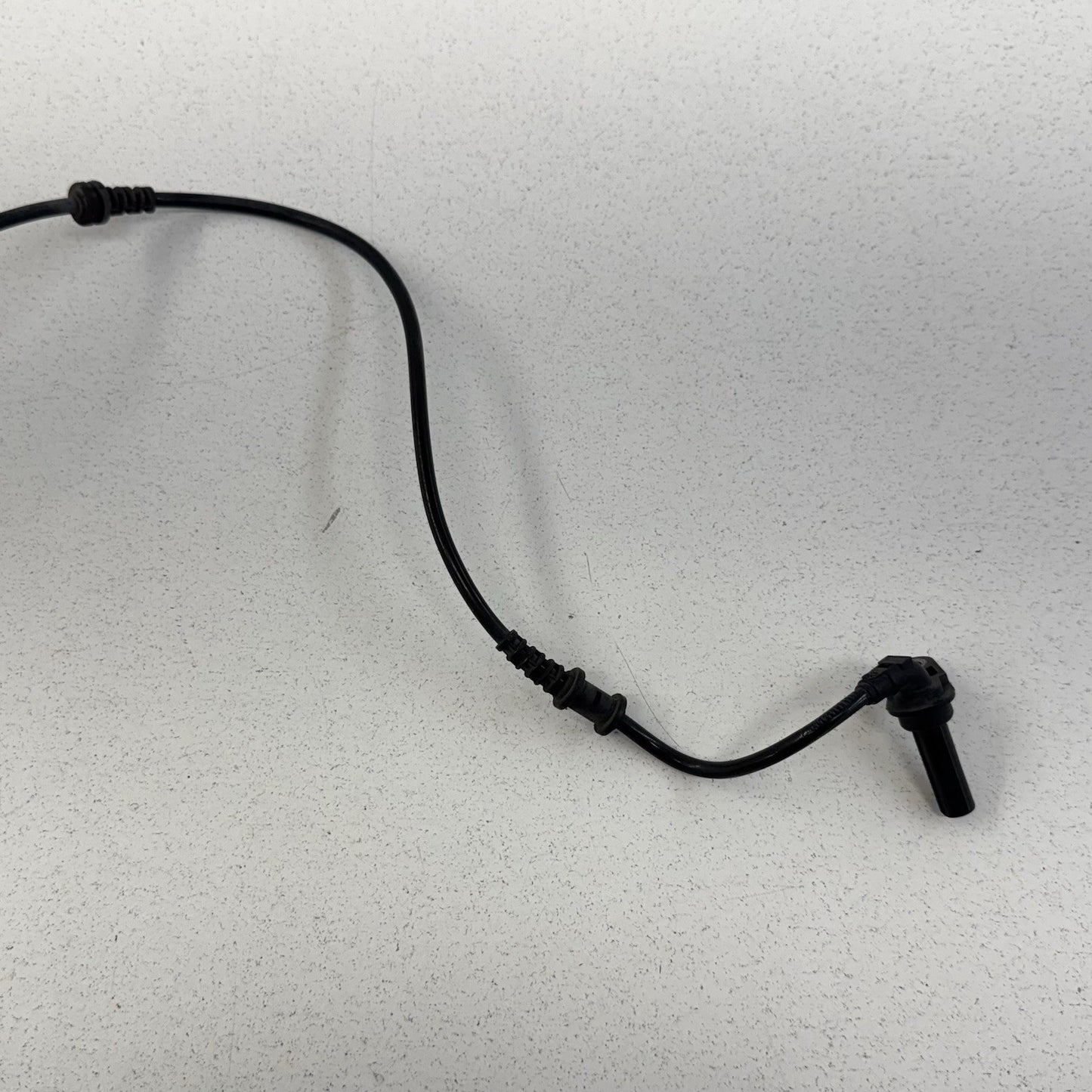 12-18 Mercedes W218 CLS550 Passenger Right Front ABS Wheel Speed Sensor OEM