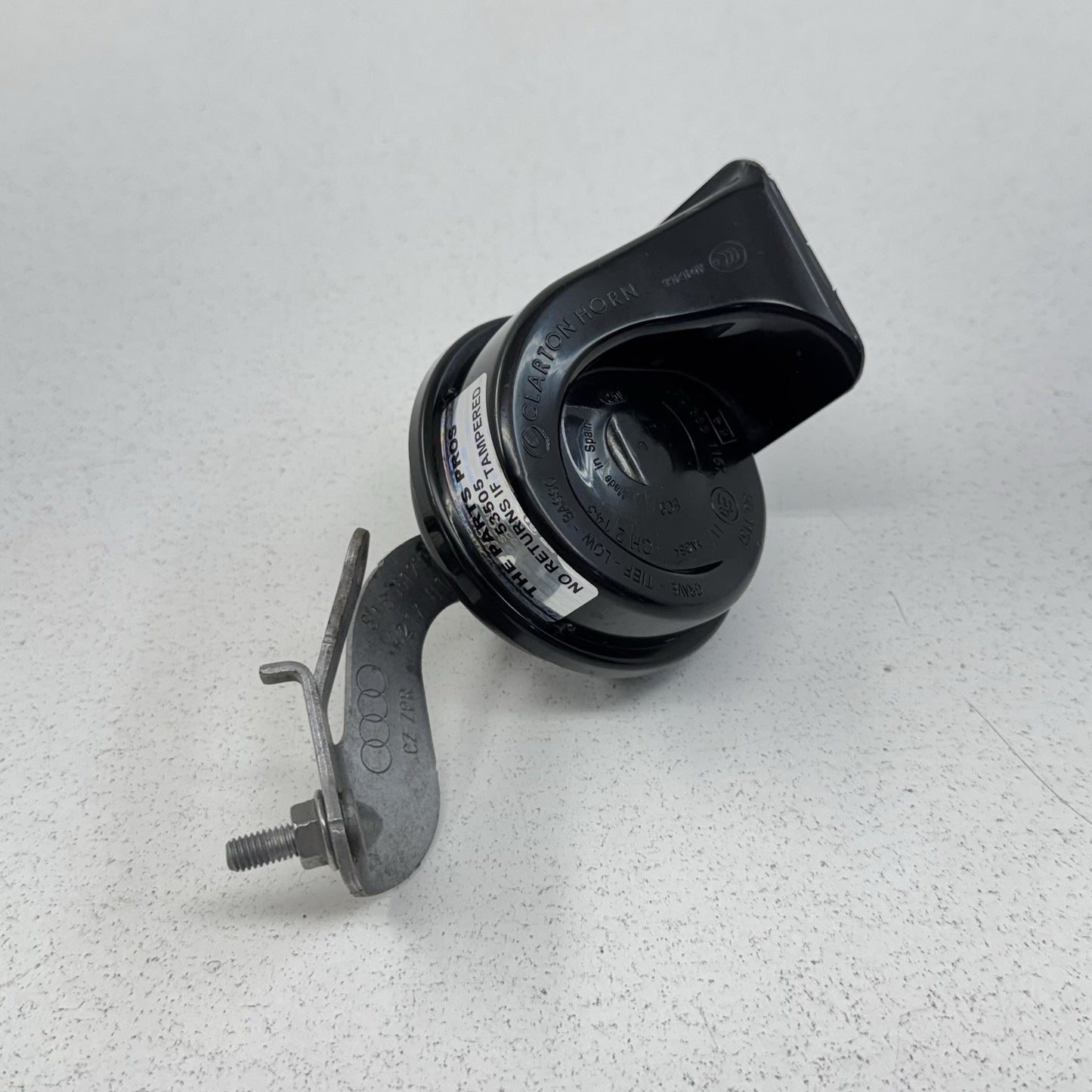 17-25 Audi A4 A5 S4 S5 Front Low Tone Horn Siren Alarm Signal W/ Bracket OEM