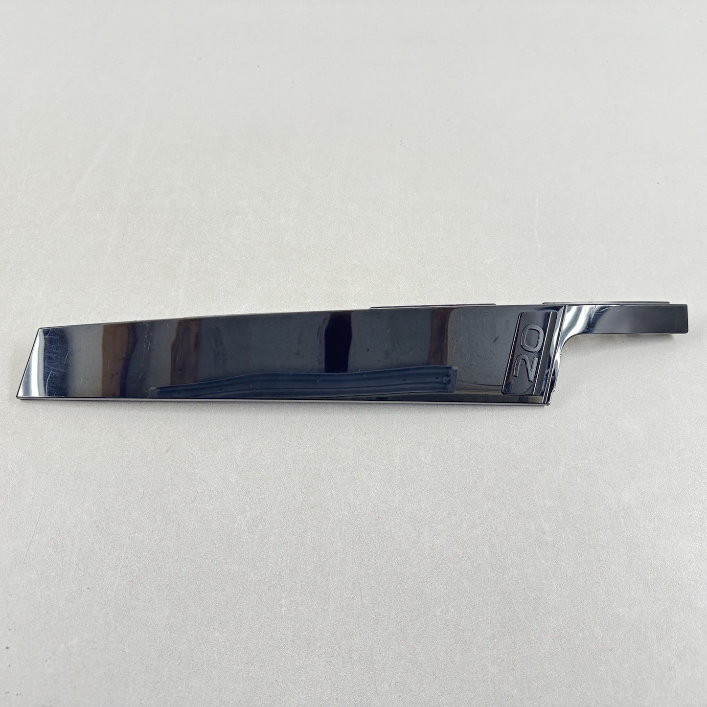 22-25 VOLKSWAGEN GOLF R MK8 PASSENGER RIGHT B PILLAR APPLIQUE TRIM PANEL OEM
