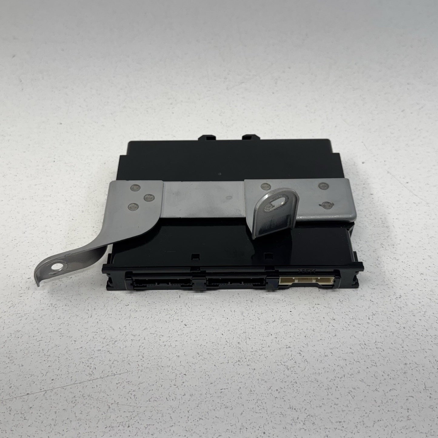 16-19 Toyota Tacoma Keyless Entry Smart Key Control Module 89990-04020 OEM