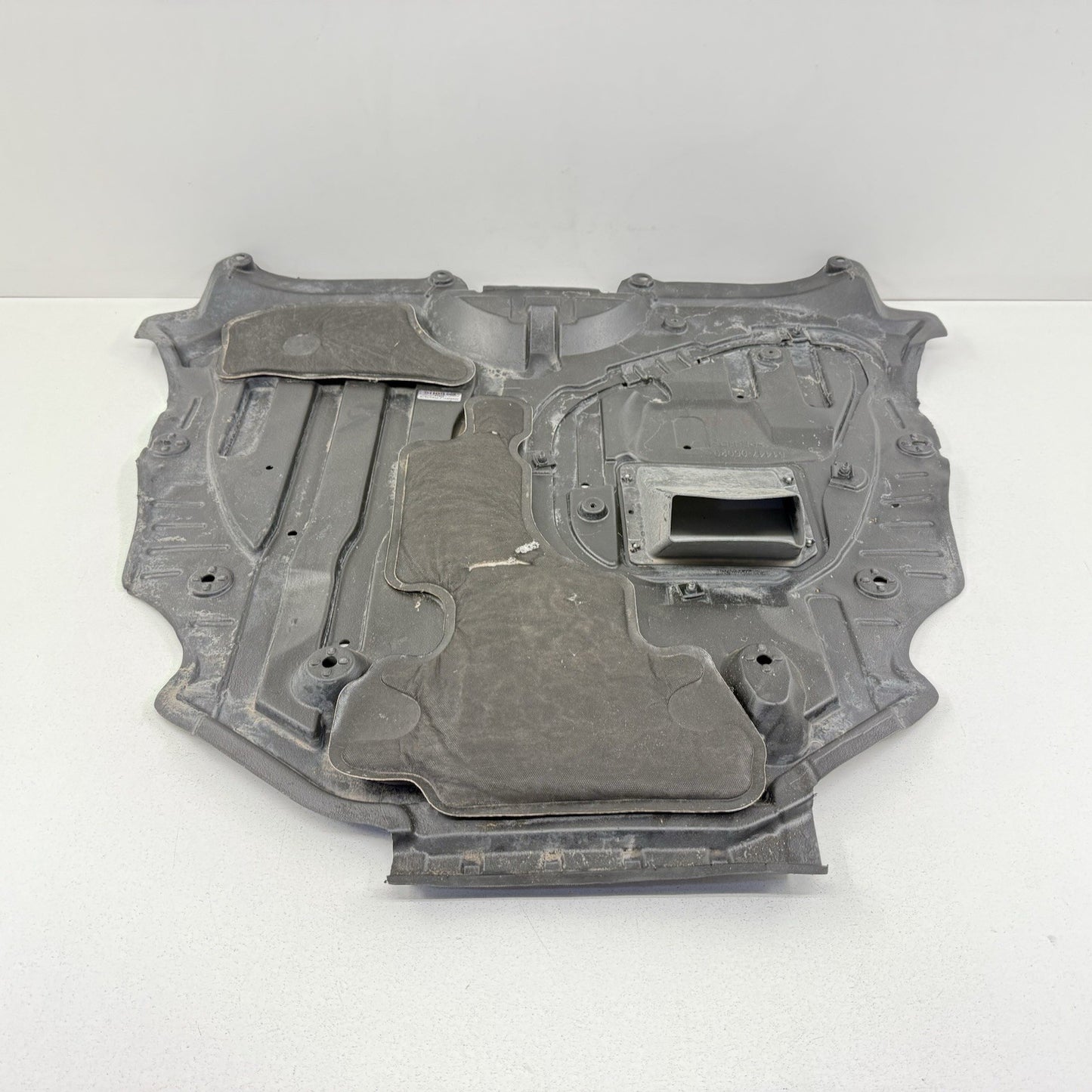 25-26 Toyota Camry Front Under Engine Splash Guard Shield Cover 51447-06020 OEM