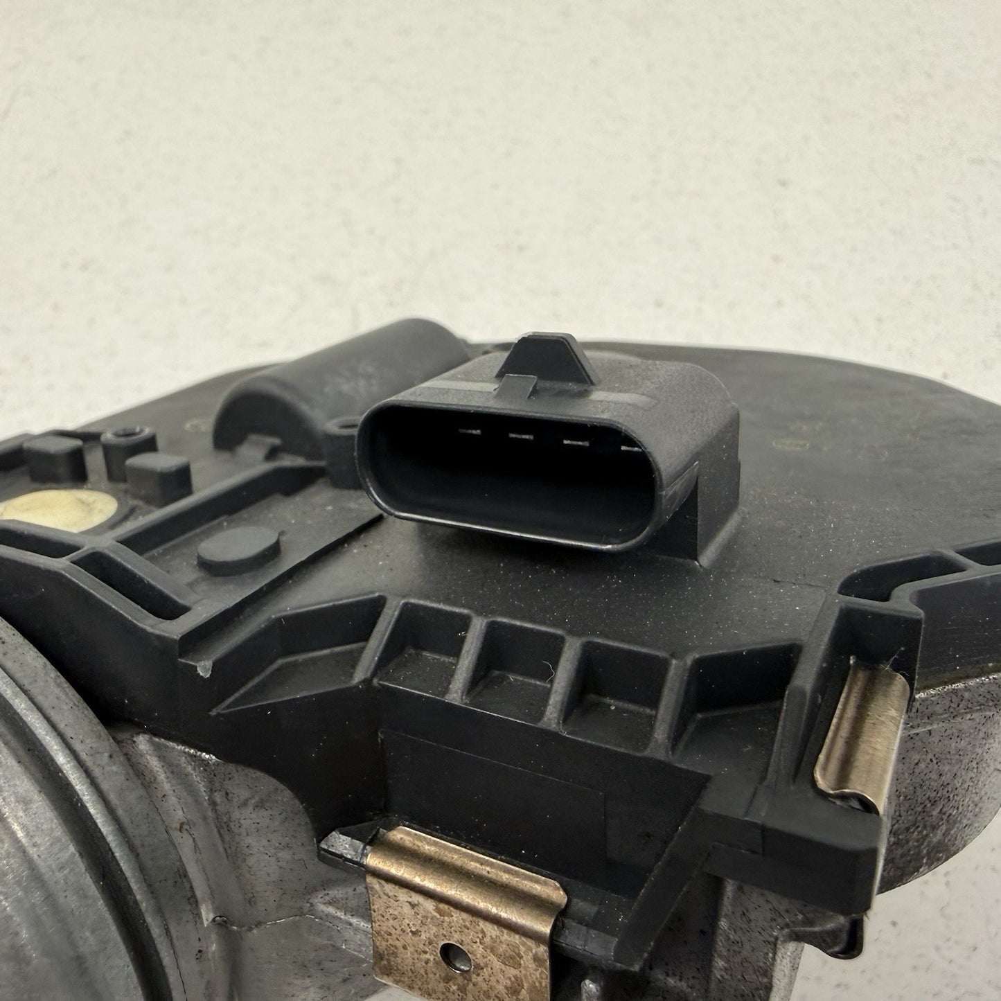 12-18 Mercedes W218 CLS550 Front Windshield Wiper Motor OEM