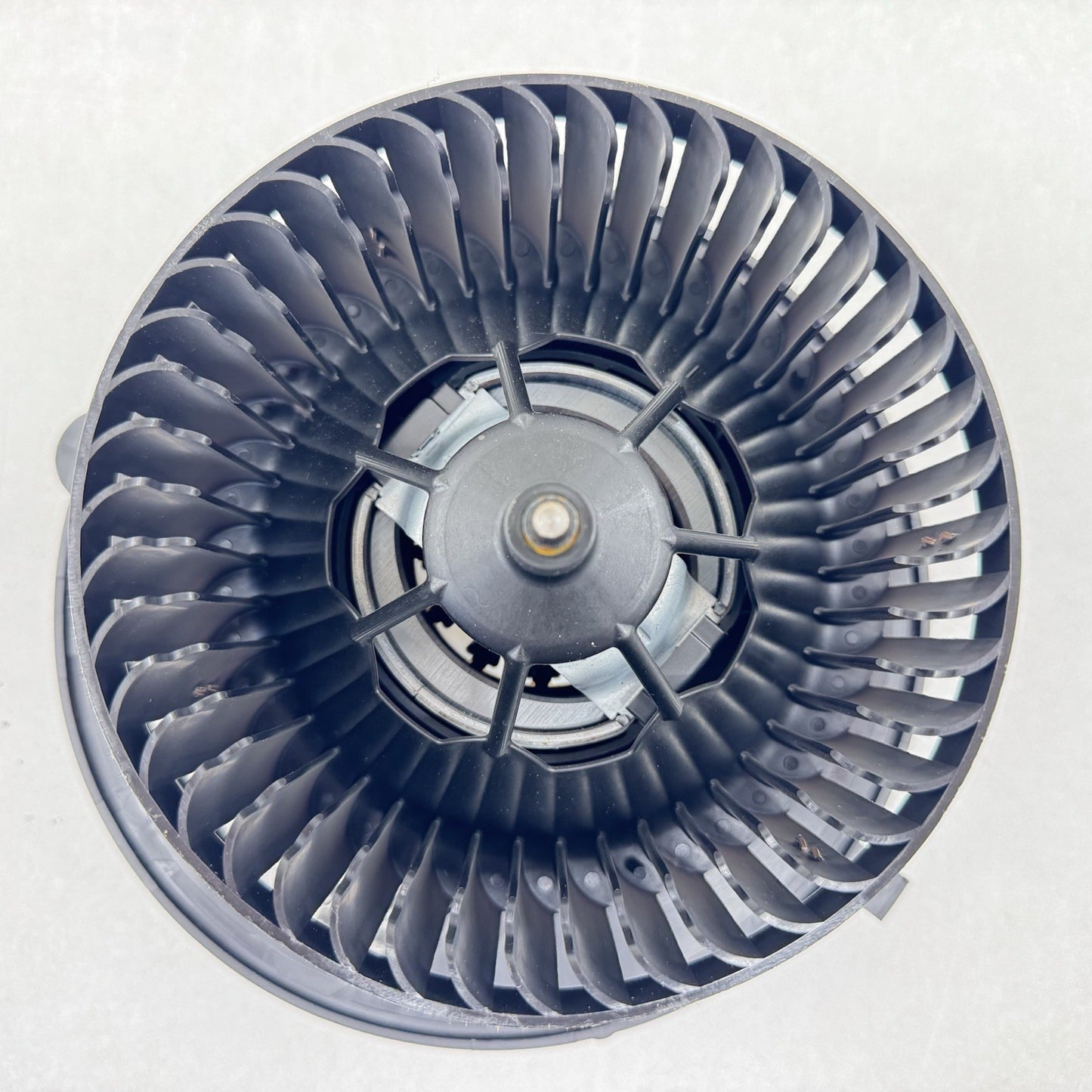 22-25 VOLKSWAGEN GOLF R MK8 HVAC AC AIR HEATER BLOWER FAN MOTOR 5WB819021A OEM