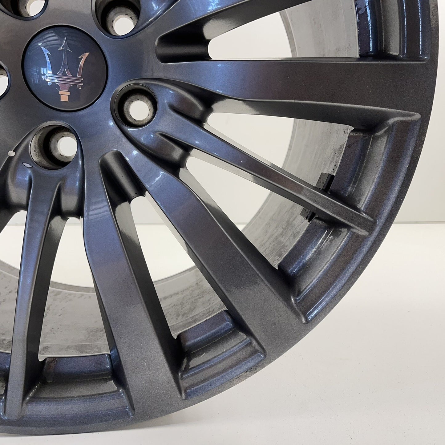 14-22 MASERATI GHIBLI REAR WHEEL RIM 19x10 +40 OFFSET 670016856Â FACTORY OEM
